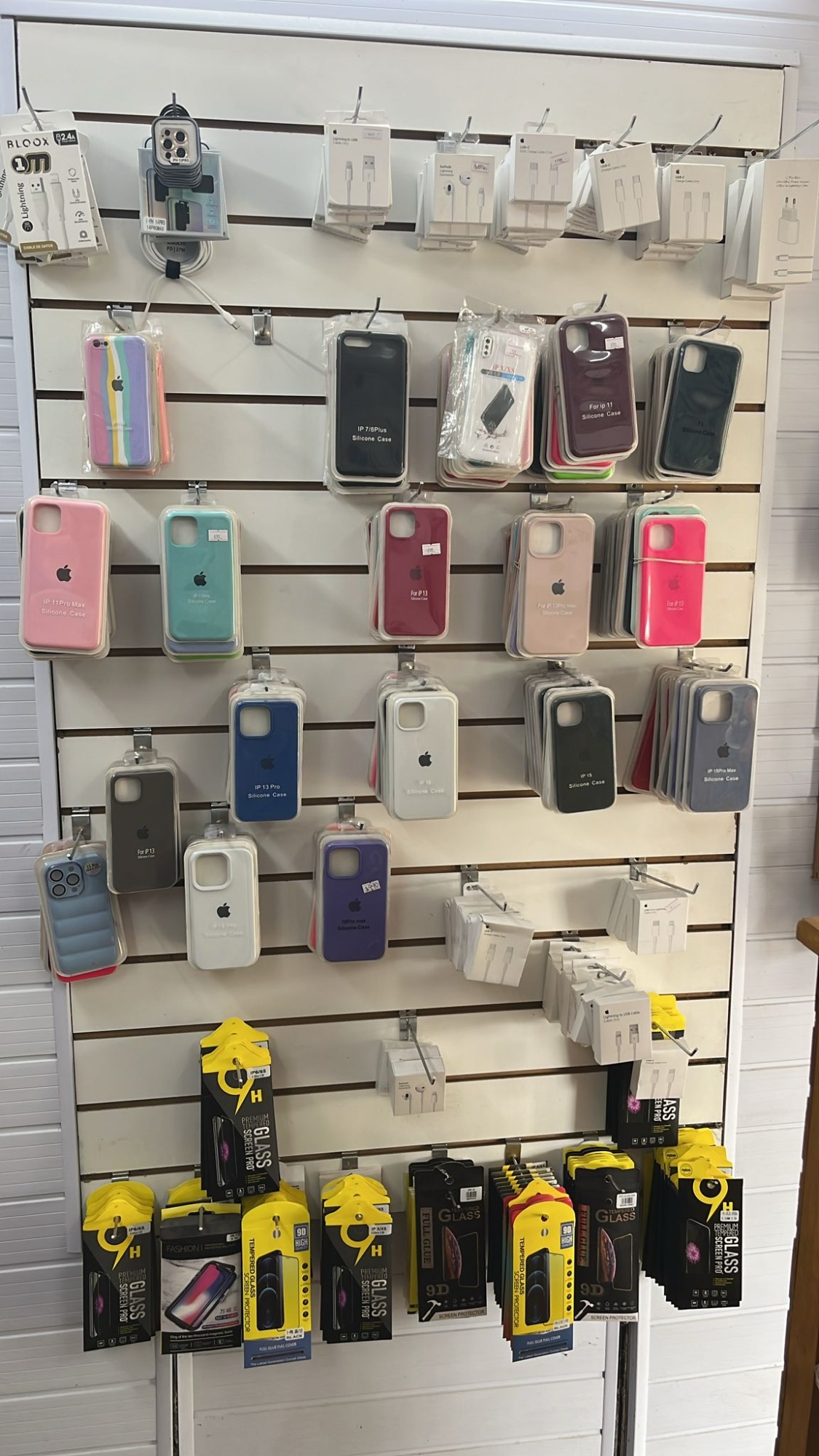 Tecnitel C&R Tecnitel C&R MOUSES
PARLANTES
PROTECTOR PANTALLA
TECLADOS
REPAR