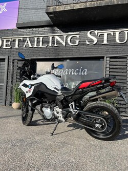 DETAILING STUDIO 