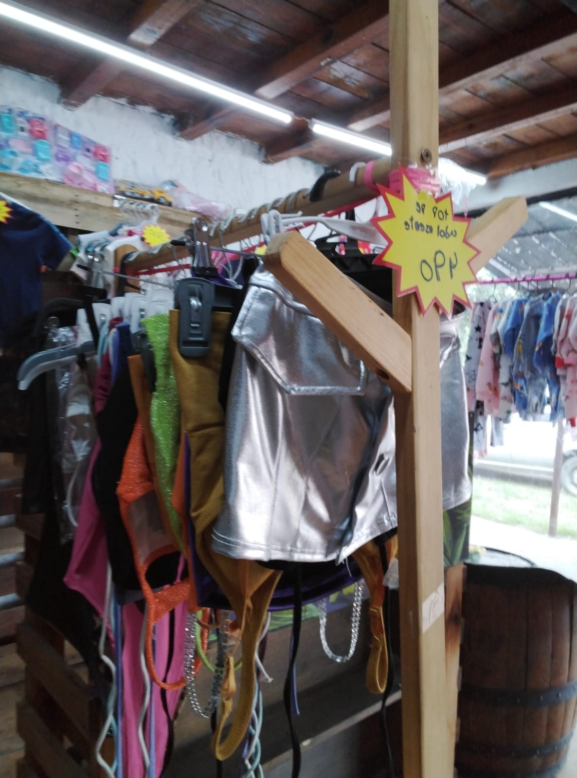 TIENDA ROPA CHETO MAL  