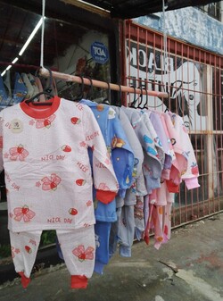 TIENDA ROPA CHETO MAL 