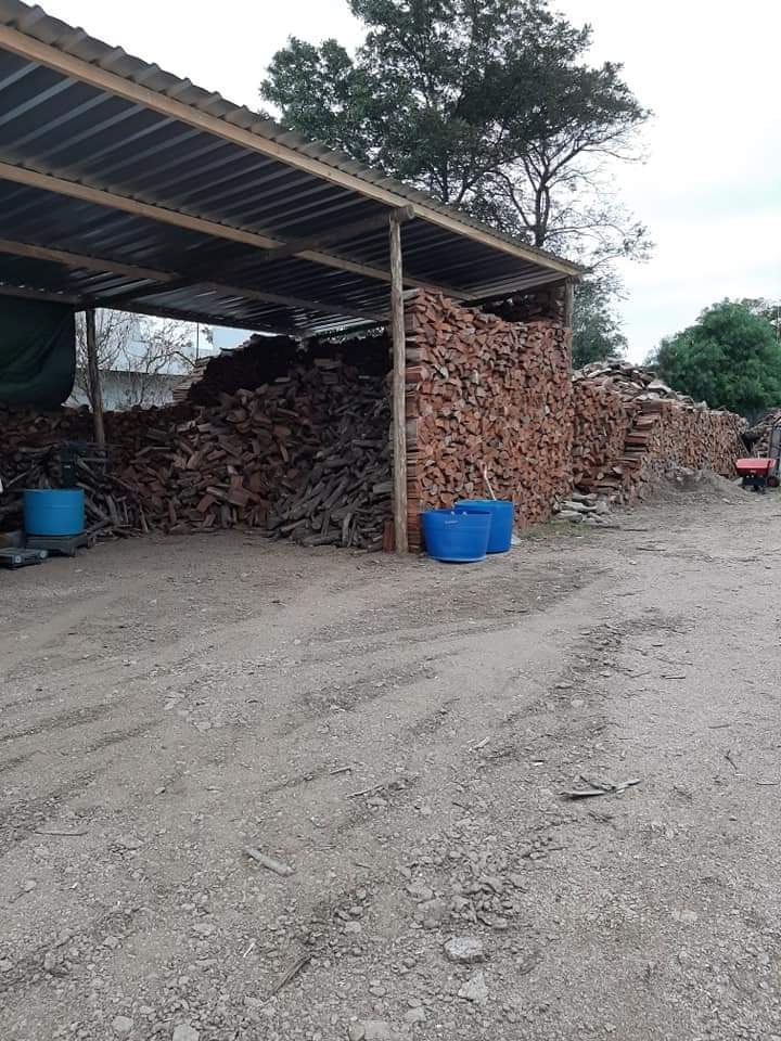 LA ARISCONA Leña en ciudad de la costa La Ariscona 098560905 Barraca Leñeria La Ariscona 098560905