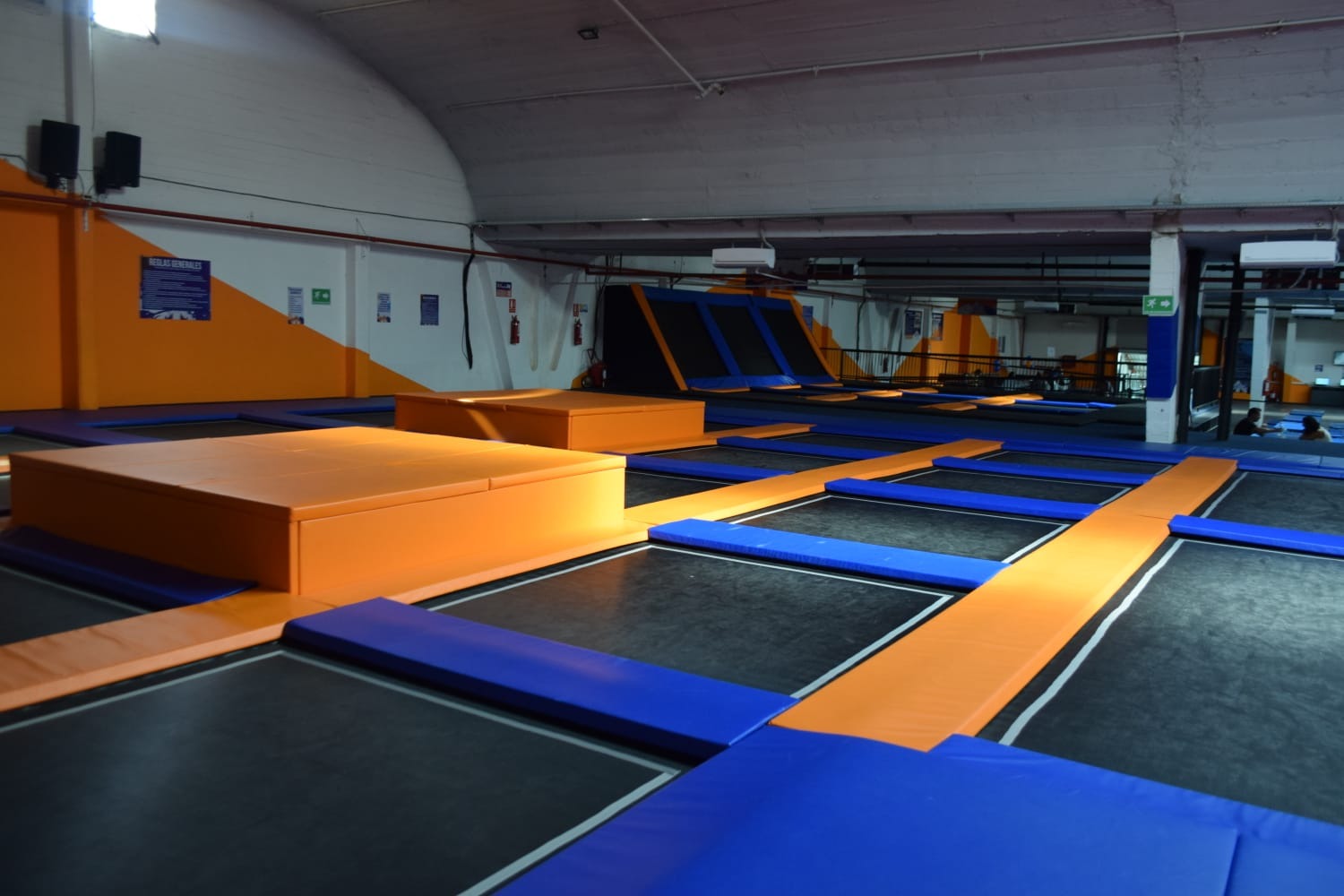 SUMMIT TRAMPOLINE PARK MONTEVIDEO  