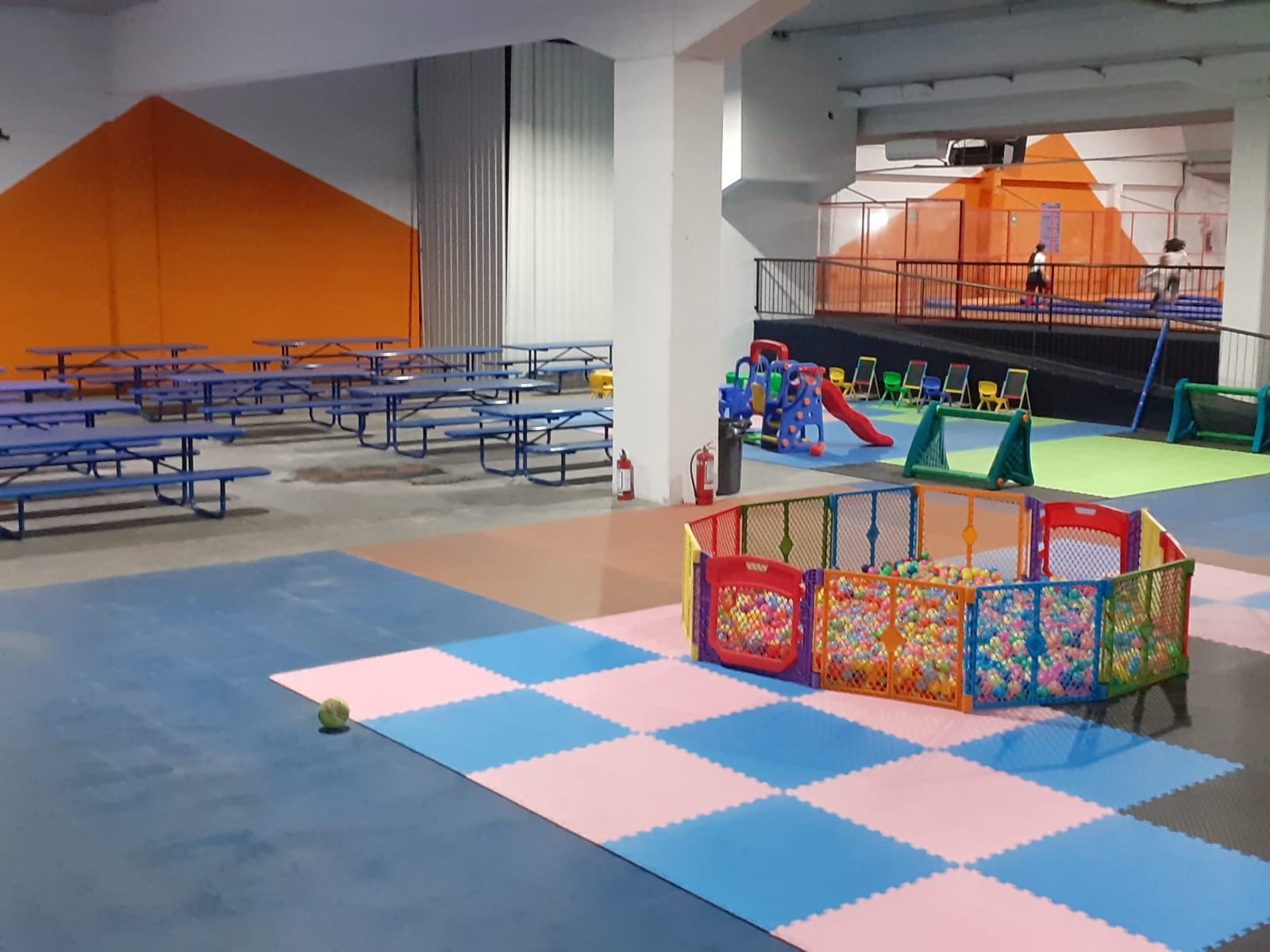 SUMMIT TRAMPOLINE PARK MONTEVIDEO  