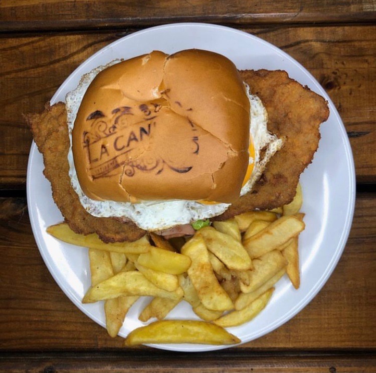 LA CANILLA Milanesa al pan con Fritas 