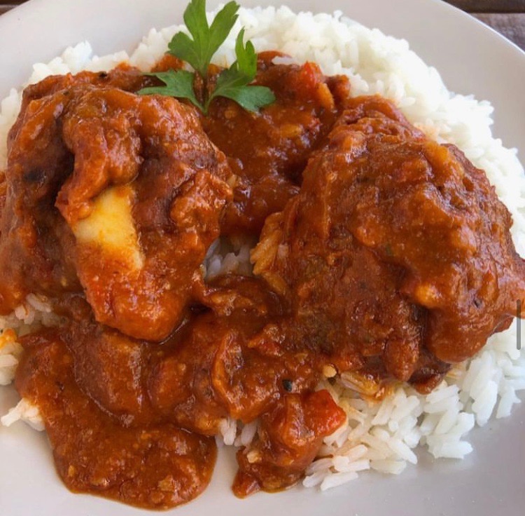 LA CANILLA Albóndigas con arroz 