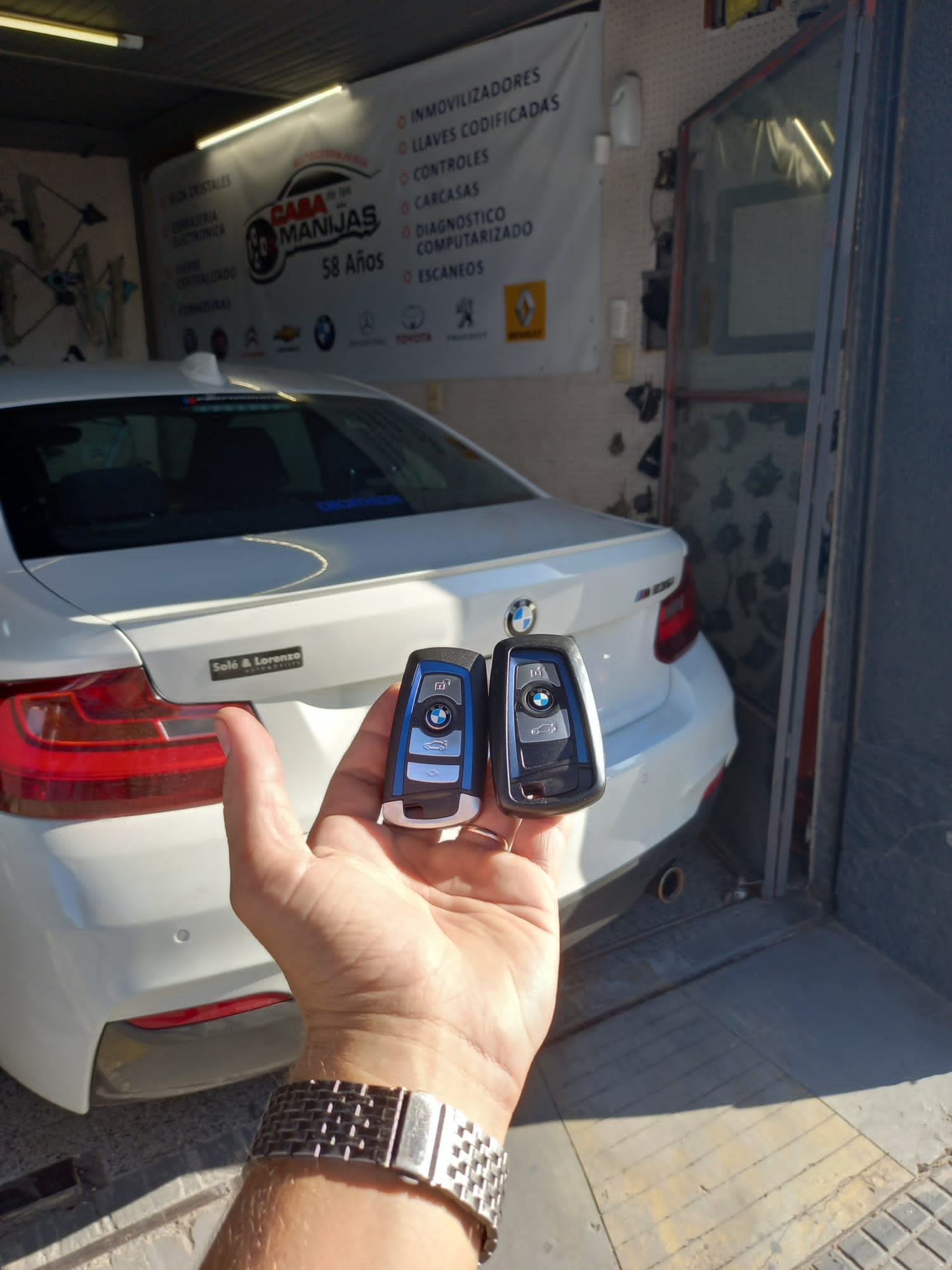 LA CASA DE LAS MANIJAS  