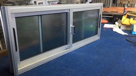 J. L. ALUMINIOS Y VIDRIOS 