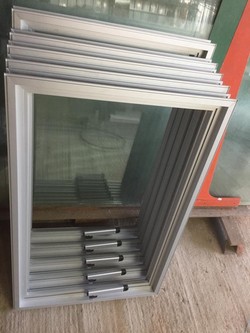 J. L. ALUMINIOS Y VIDRIOS 