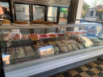 PANADERÍA Y ROTISERIA LA BAGUETTE 