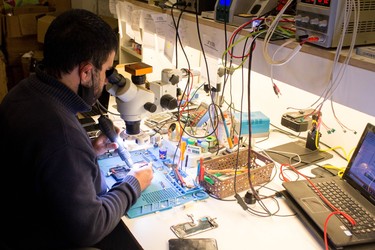 DIAGNOSTICOS & SOLUCIONES Reparación de IPhone y Multimarcas - Venta de celulares y accesorios - Presupuestos sin cargo