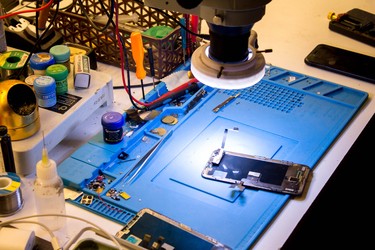 DIAGNOSTICOS & SOLUCIONES Reparación de IPhone y Multimarcas - Venta de celulares y accesorios - Presupuestos sin cargo