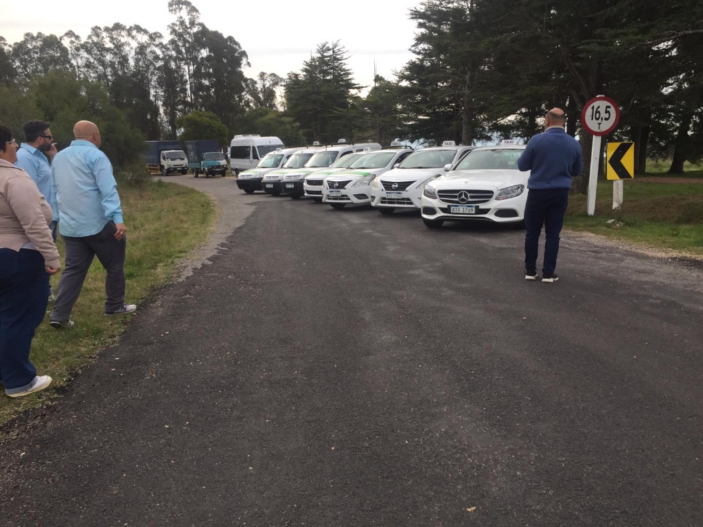 SERVICIO DE TRANSPORTE LEO  