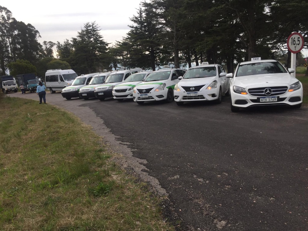 SERVICIO DE TRANSPORTE LEO  