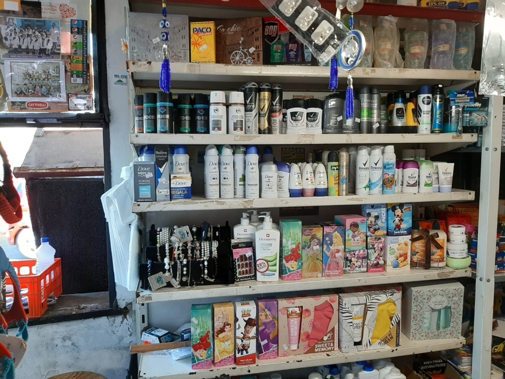 AUTOSERVICIO JULIO Y MABEL  