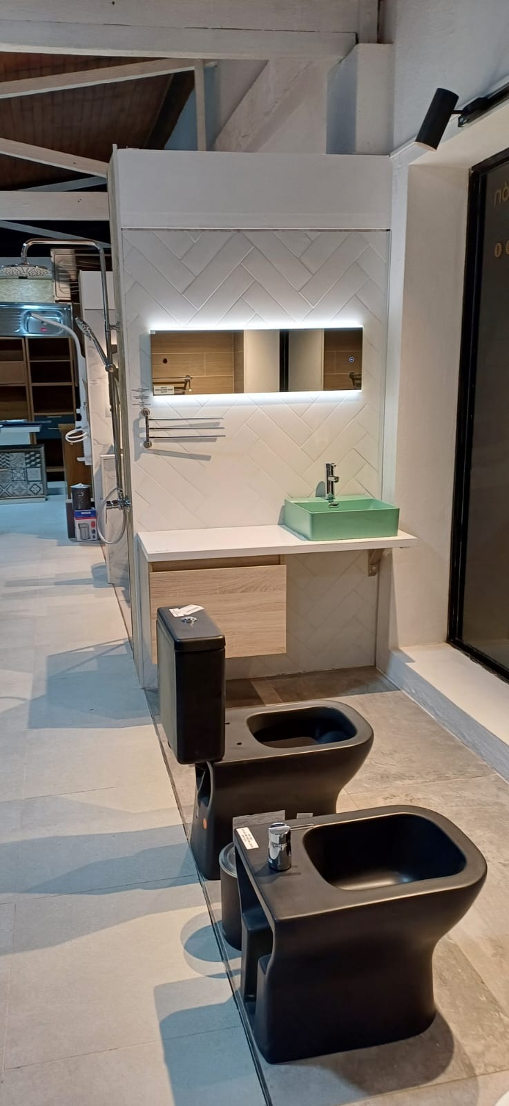 PORTICO PORTICO Equipamos tu hogar, baño y cocina.
Contamos con gr