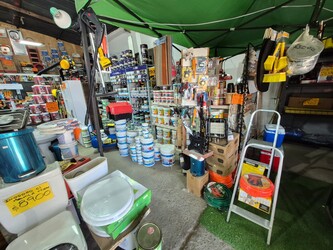 BARRACA Y FERRETERÍA 33 