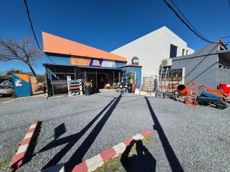 BARRACA Y FERRETERÍA 33 