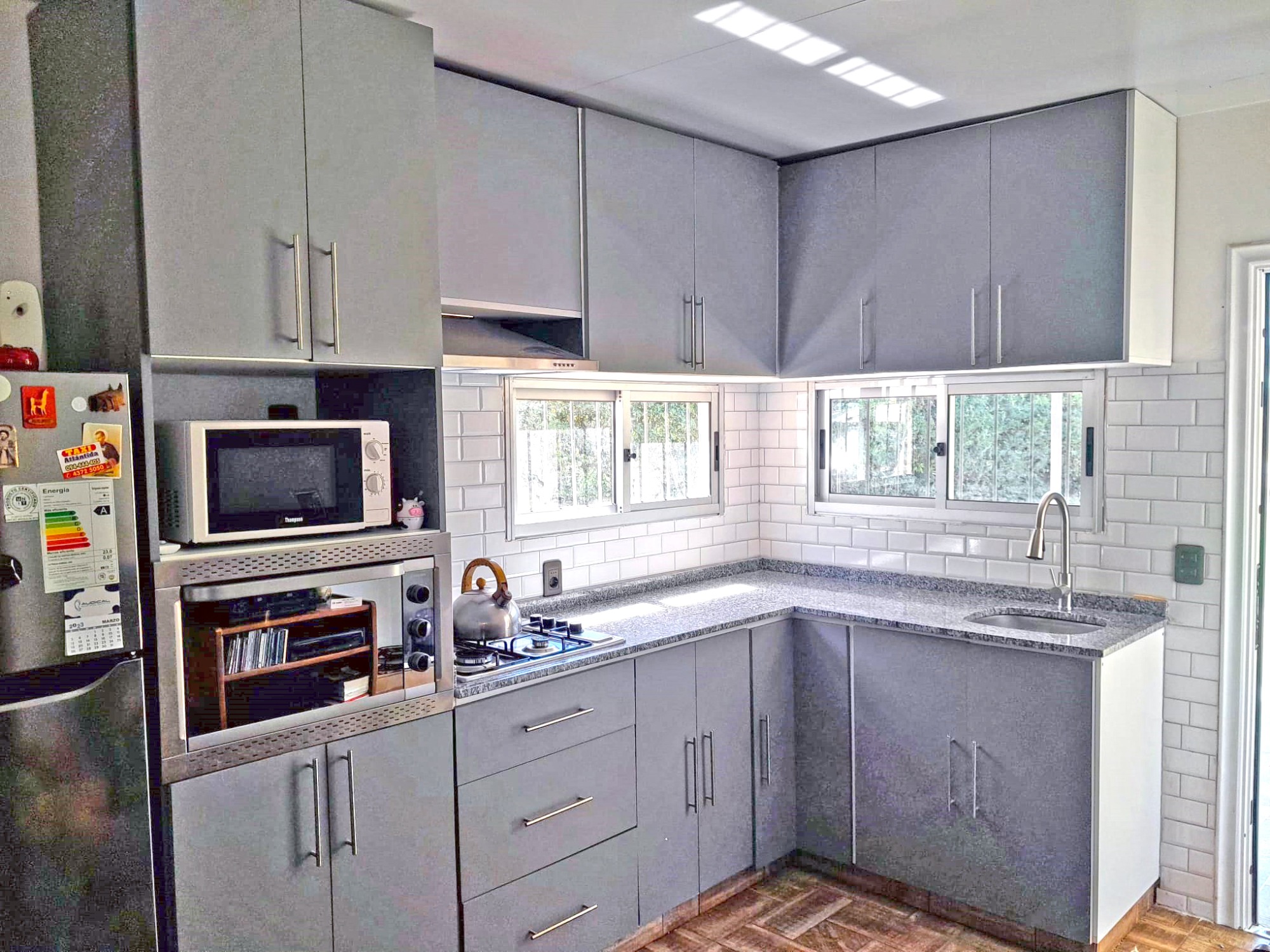 Construcciones Deleste Tu cocina 100% a medida 