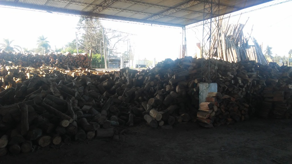 LEÑERÍA Y BARRACA DE LEÓN  