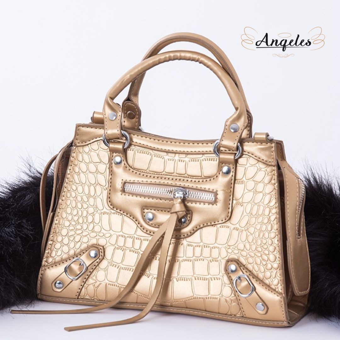 ANGELES Nuevas carteras Perfectas para complementar cualquier outfit.