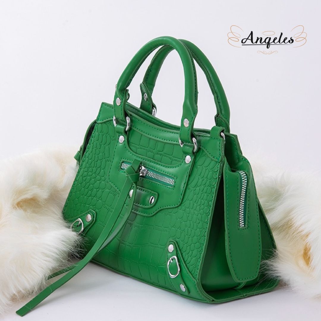 ANGELES Nuevas carteras Perfectas para complementar cualquier outfit.