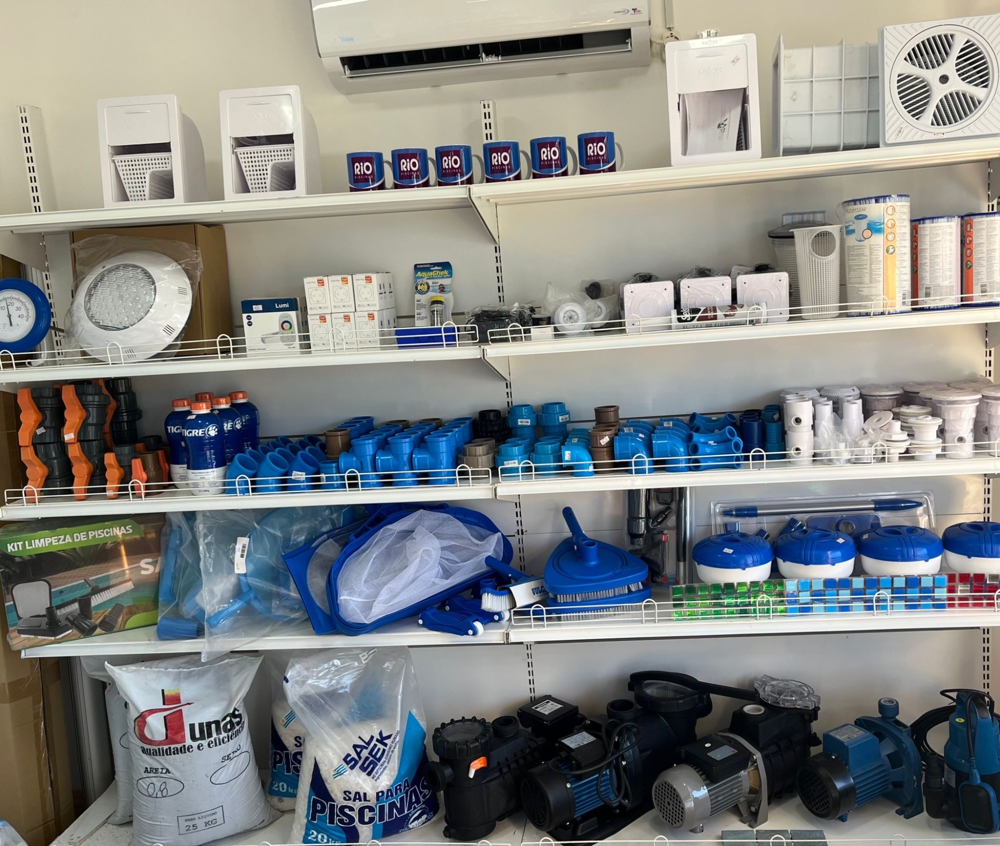 RIO PISCINAS LA CORONILLA  