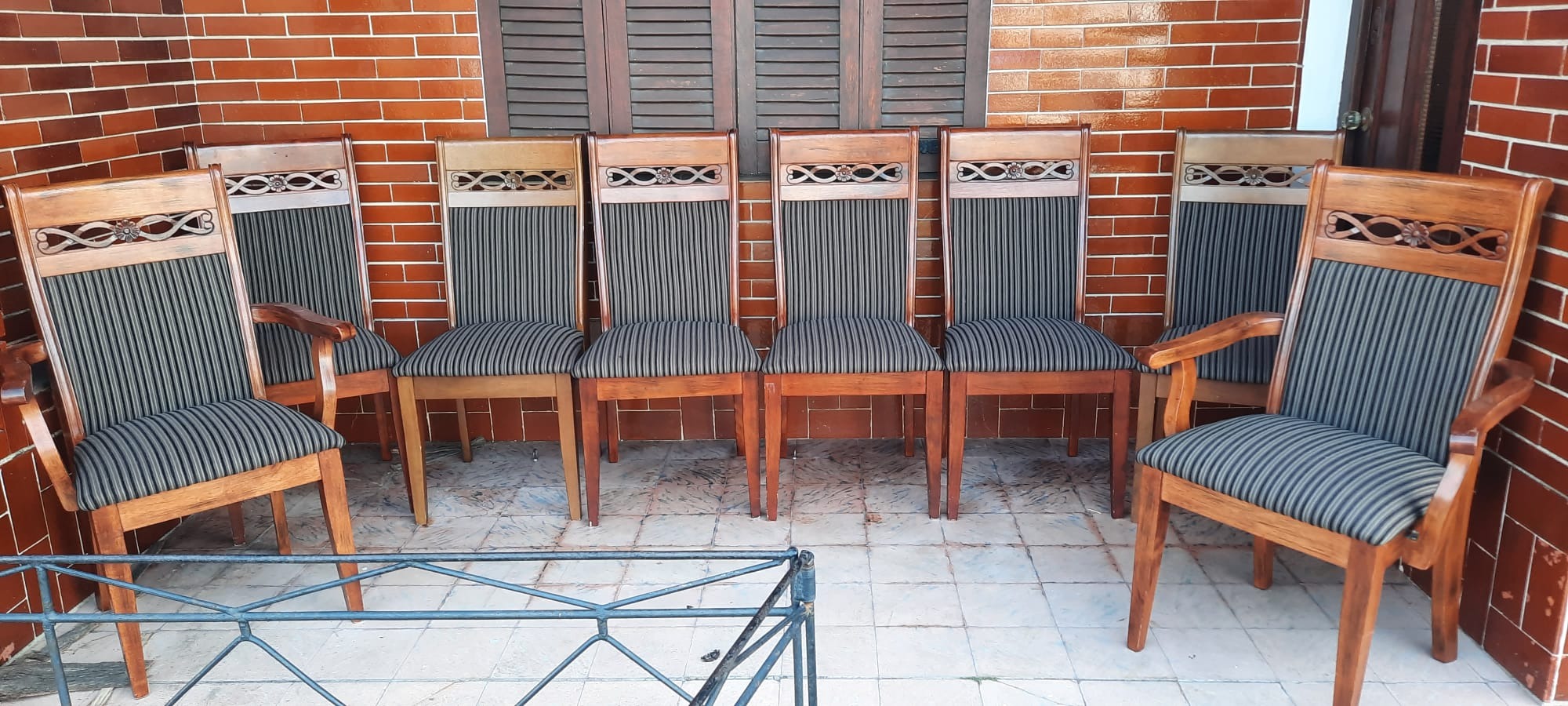 TAPICERIA CUCARO TAPICERIA CUCARO Restauración de muebles en general, vehículos y co