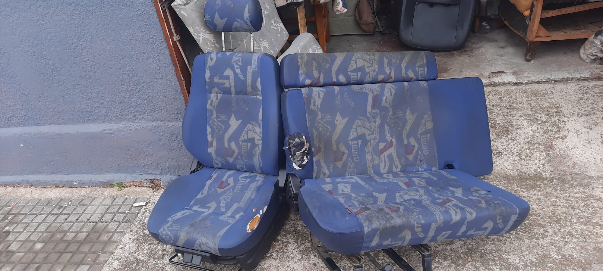 TAPICERIA CUCARO TAPICERIA CUCARO Restauración de muebles en general, vehículos y co