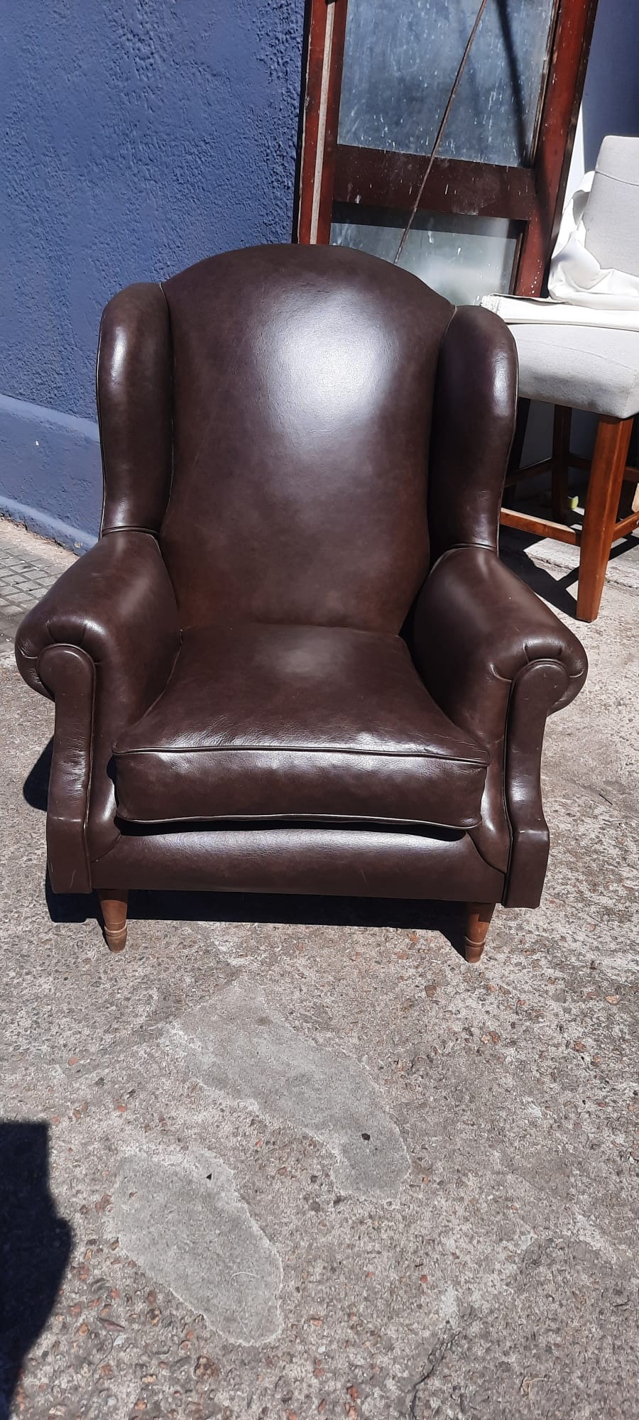 TAPICERIA CUCARO TAPICERIA CUCARO Restauración de muebles en general, vehículos y co