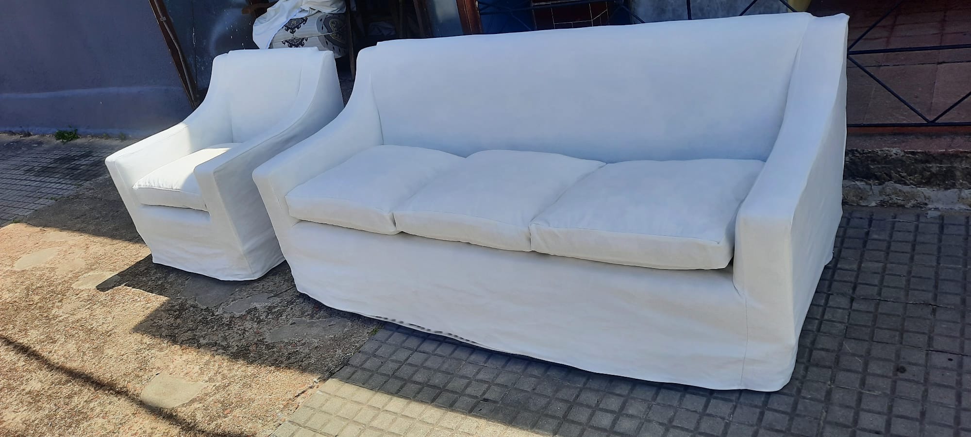 TAPICERIA CUCARO TAPICERIA CUCARO Restauración de muebles en general, vehículos y co