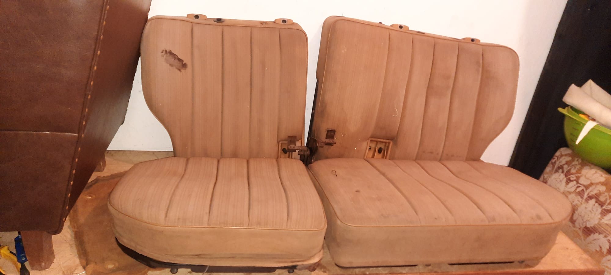 TAPICERIA CUCARO TAPICERIA CUCARO Restauración de muebles en general, vehículos y co