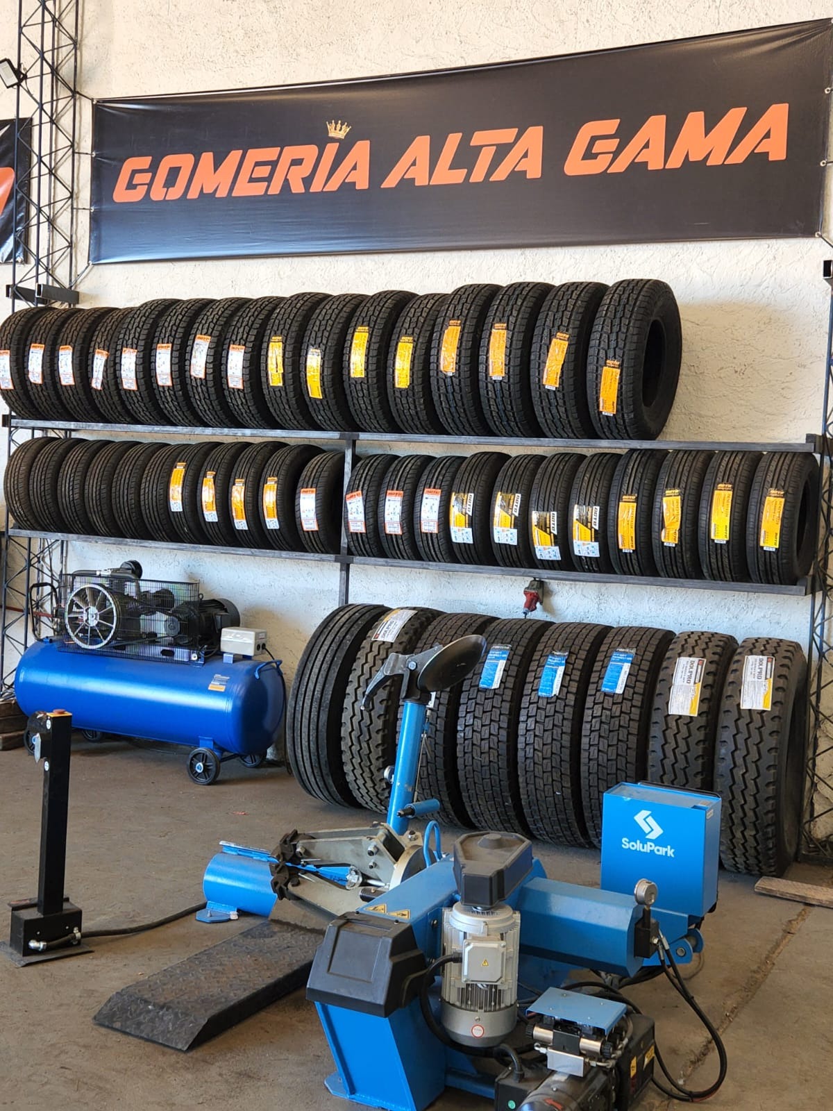 LIMIAN NEUMATICOS LIMIAN NEUMATICOS NEUMATICOS
NEUMATICOS USADOS
AGUAS MINERALES
GOMER