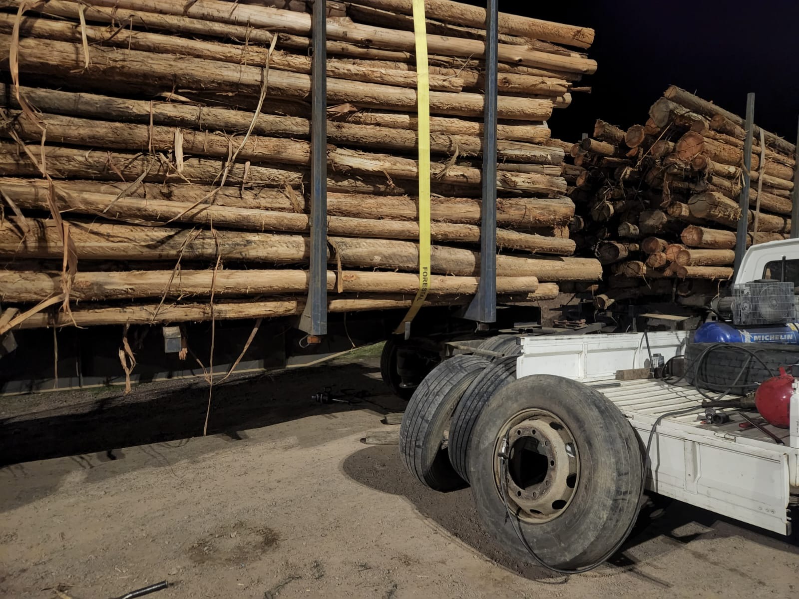 LIMIAN NEUMATICOS LIMIAN NEUMATICOS NEUMATICOS
NEUMATICOS USADOS
AGUAS MINERALES
GOMER