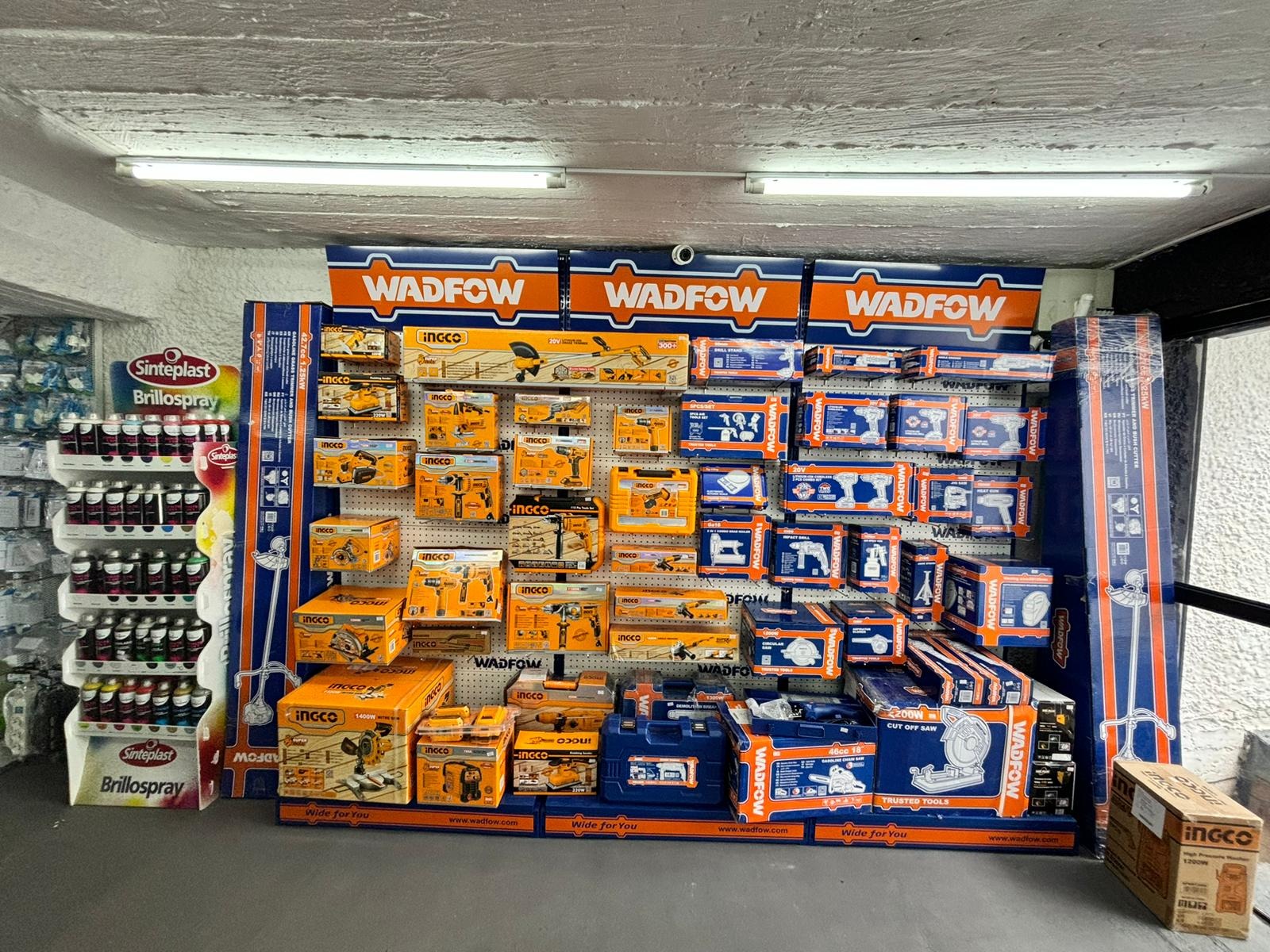 FERRETERIA PUSKIA Ferretería Puskia Materiales Eléctricos 
Sanitaria 
Art de iluminaci