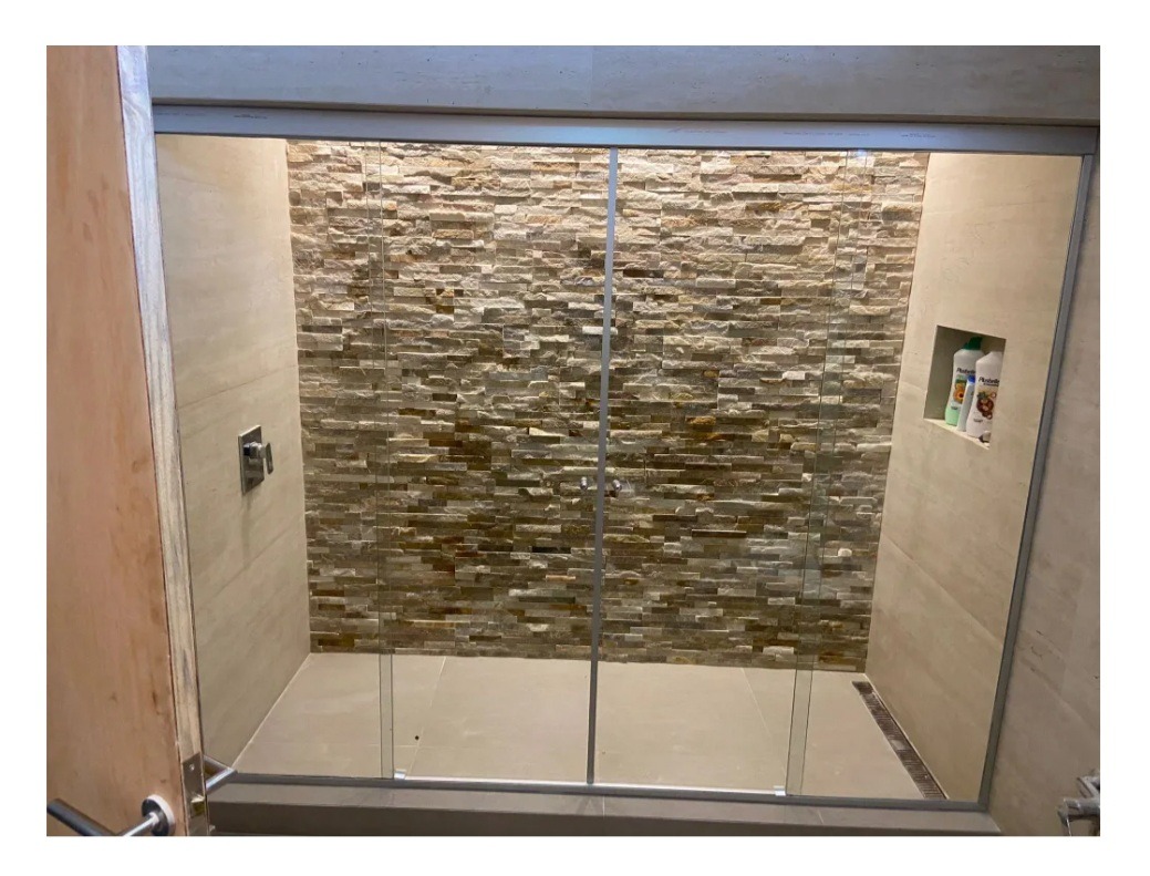 ABC  VIDRIOS  El riel inferior acompaña de forma armoniosa el ro