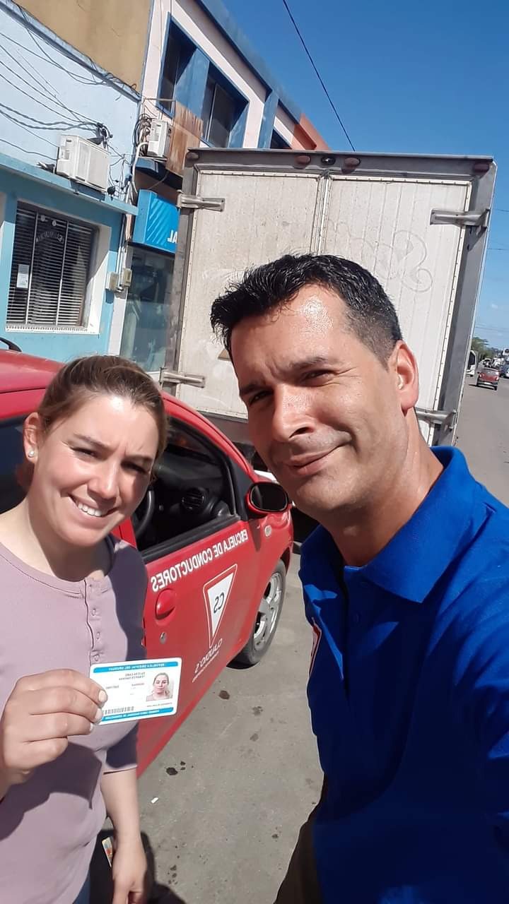 INSTRUCTOR DE MANEJO NICOLAS PONS  