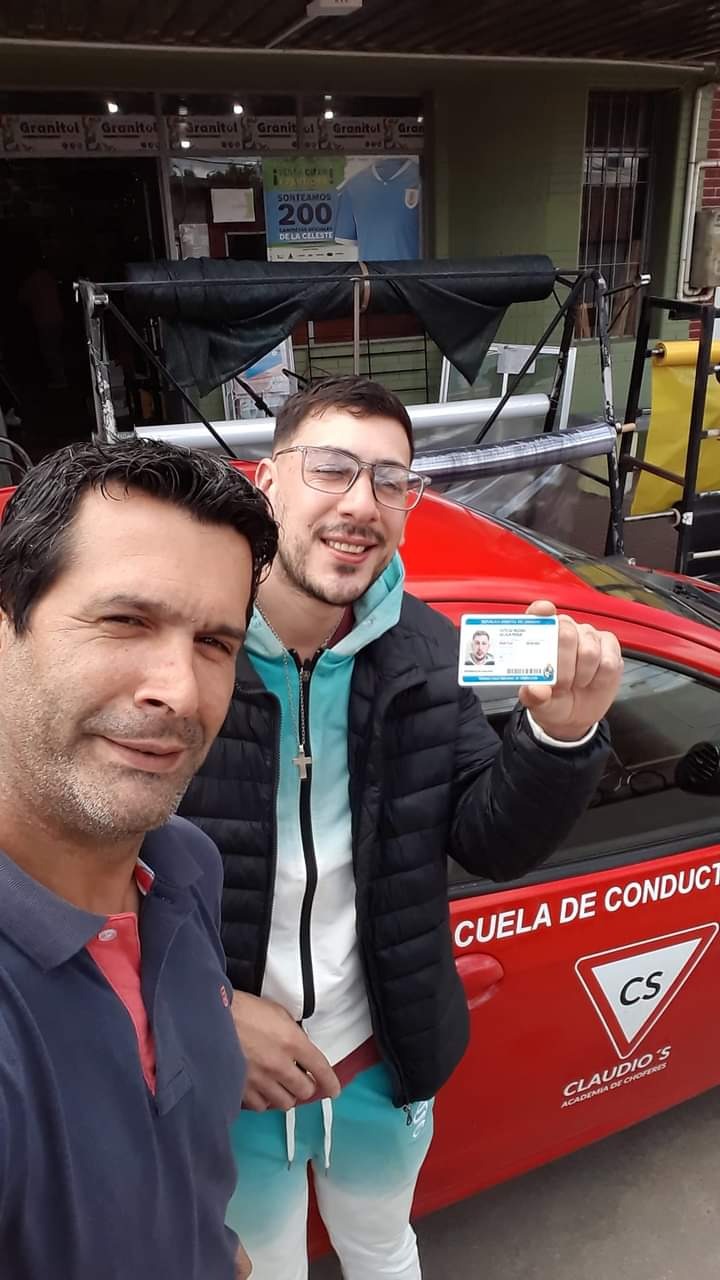 INSTRUCTOR DE MANEJO NICOLAS PONS  