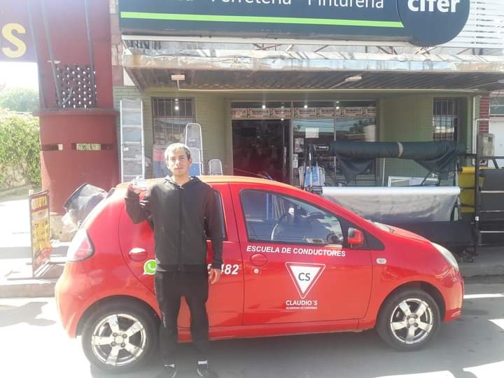 INSTRUCTOR DE MANEJO NICOLAS PONS  