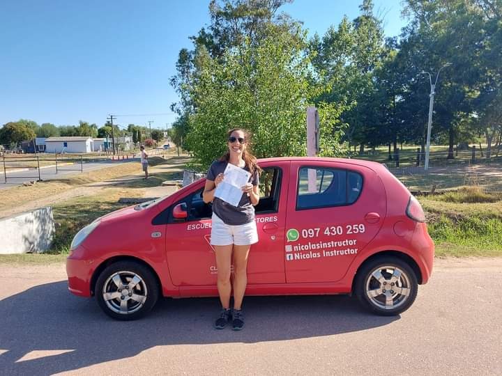 INSTRUCTOR DE MANEJO NICOLAS PONS  