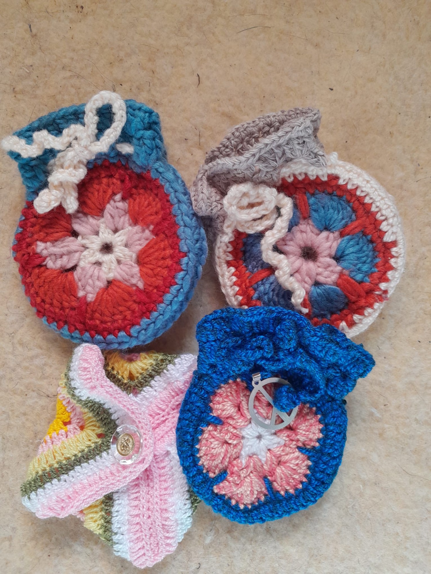 AURICULOTERAPIA HAKELN  