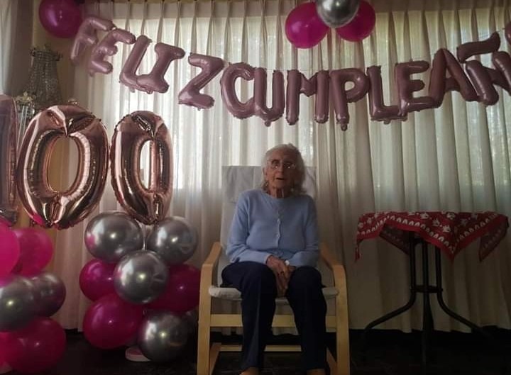MI NUEVA FAMILIA Residencial Mi nueva familia  Cumple de Chiqui!!!!!!! 100 años!!!!!
Feliz cumple
