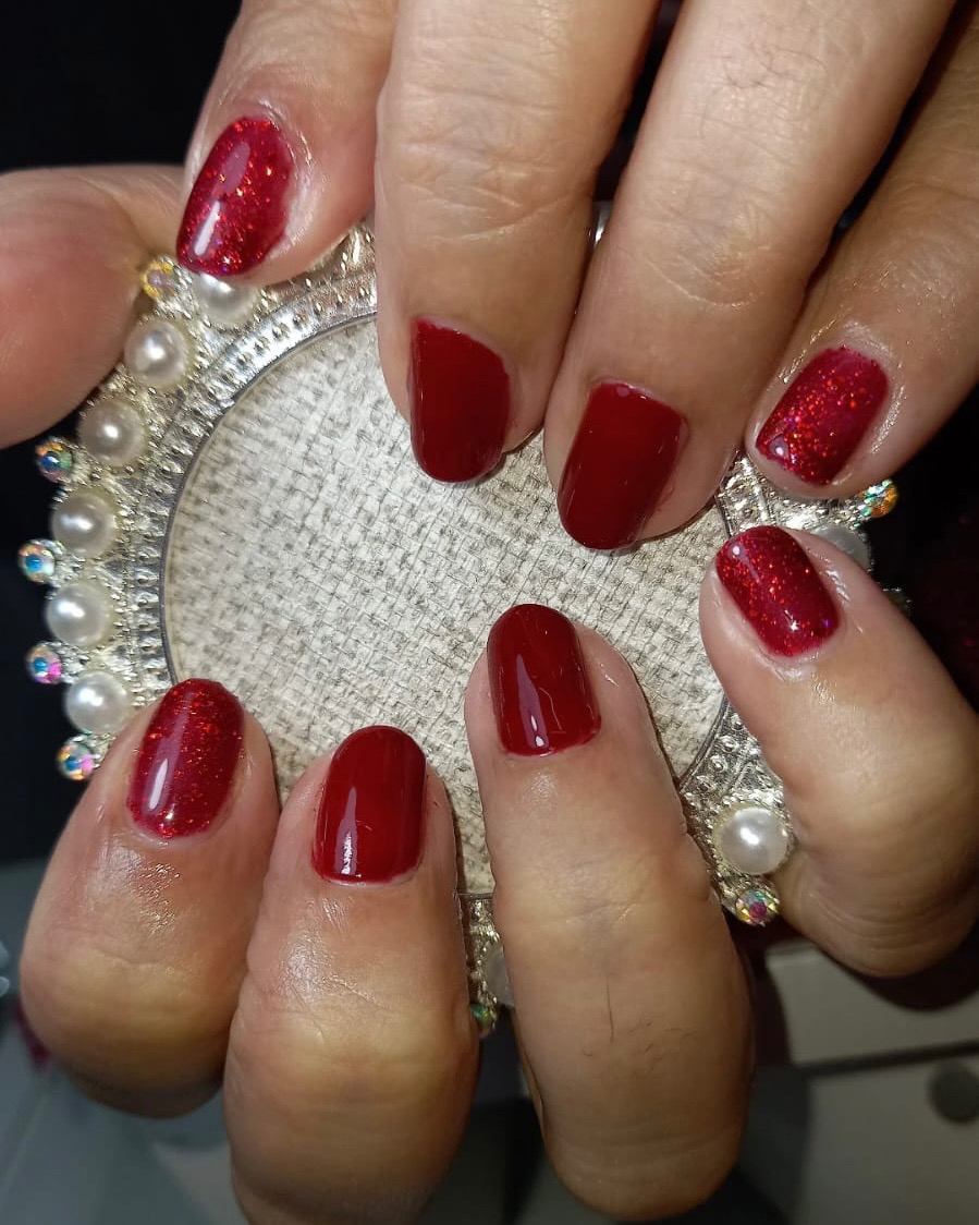 LAS PINDÓ BELLEZA Y OBSEQUIO Manicura  Esmaltado semipermanente 