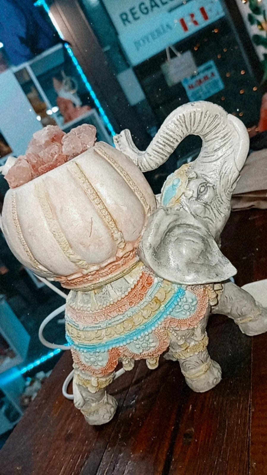 LAS PINDÓ BELLEZA Y OBSEQUIO  