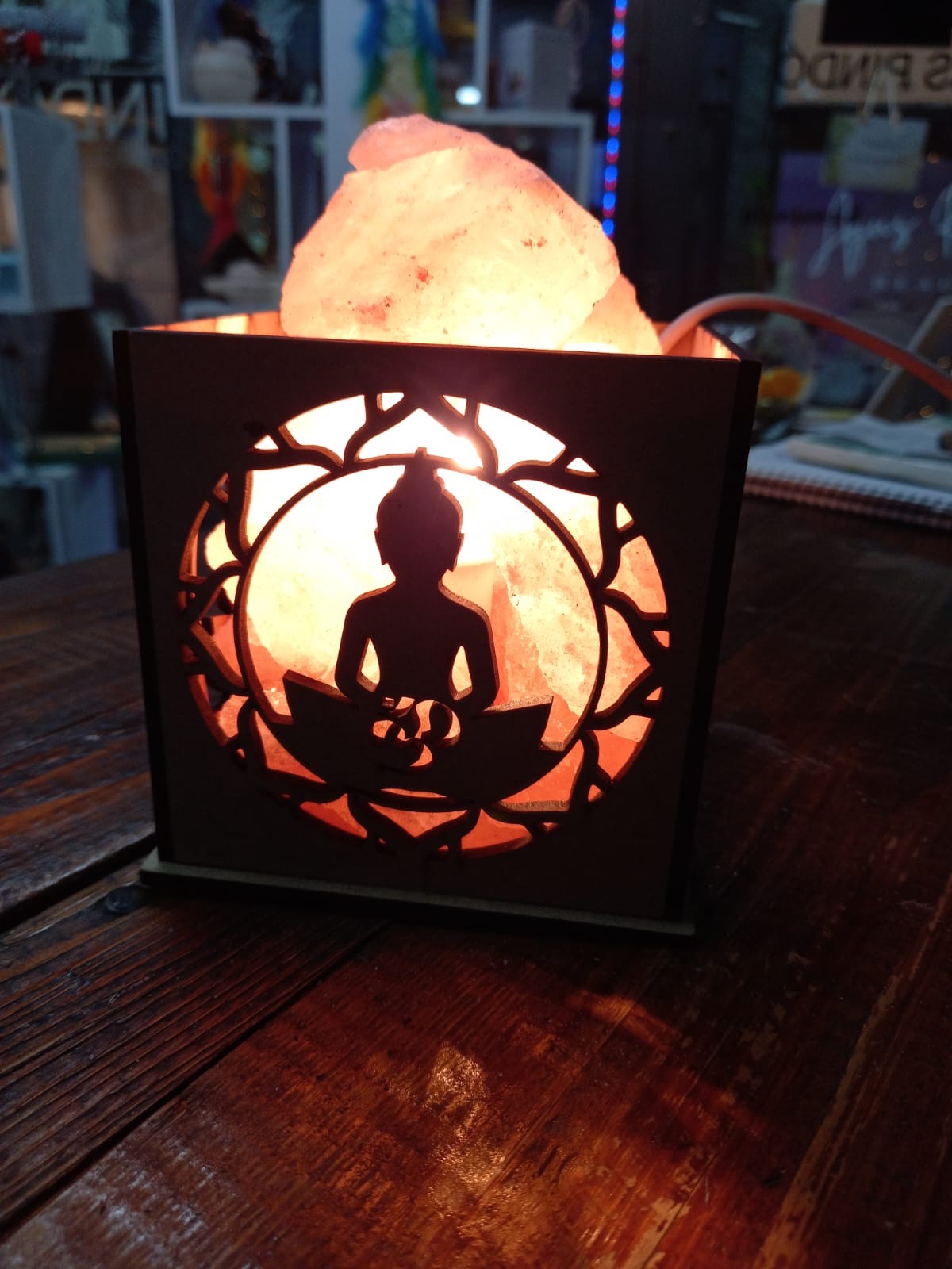 LAS PINDÓ BELLEZA Y OBSEQUIO  