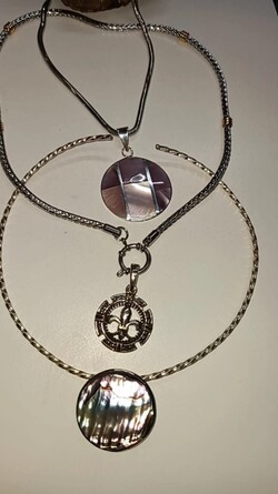 LAS PINDÓ BELLEZA Y OBSEQUIO 