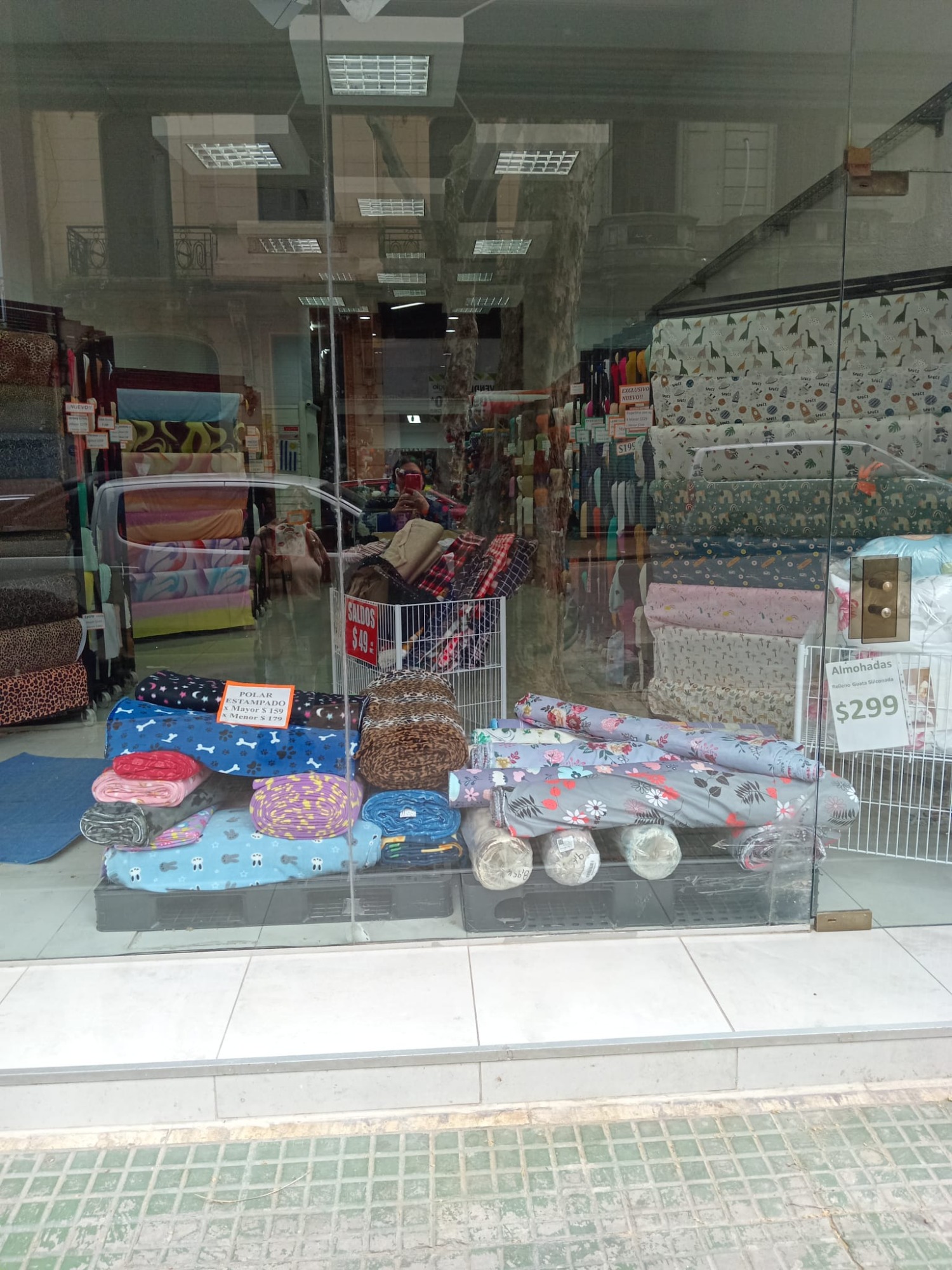 CENTRO TEXTIL CENTRO TEXTIL TELAS
CORTINADOS
TELARES
TELAS PLASTICAS
FIELTROS
