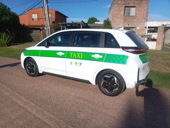 TAXI GEANT PARQUE ROOSEVELT ELÉCTICO 