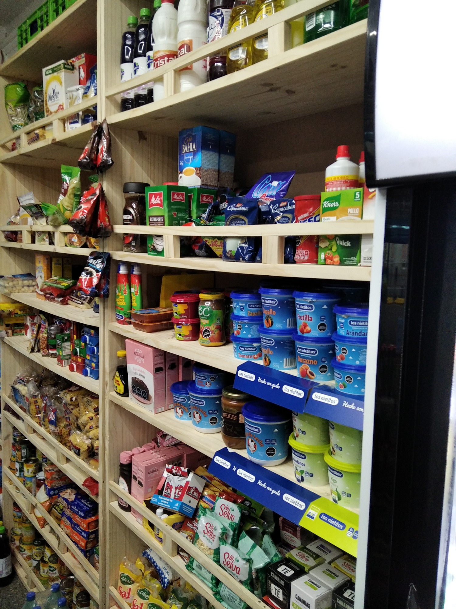 AUTOSERVICE LA NUEVA PROA  