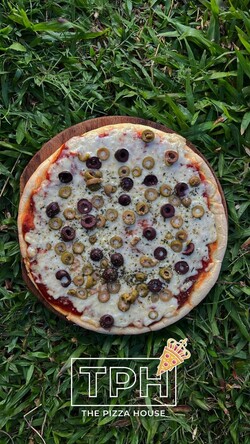 THE PIZZA HOUSE MELO Muzza con aceitunas