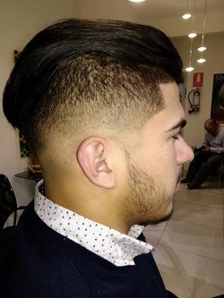 STYLO'S BARBERÍA Y PELUQUERÍA 